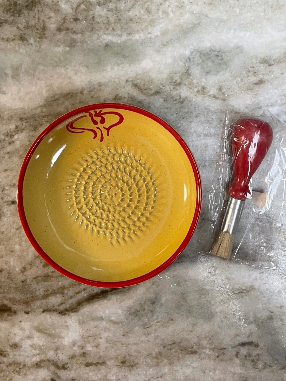 NWOT Claytan Tableware Ceramic Grater Plate & Brush